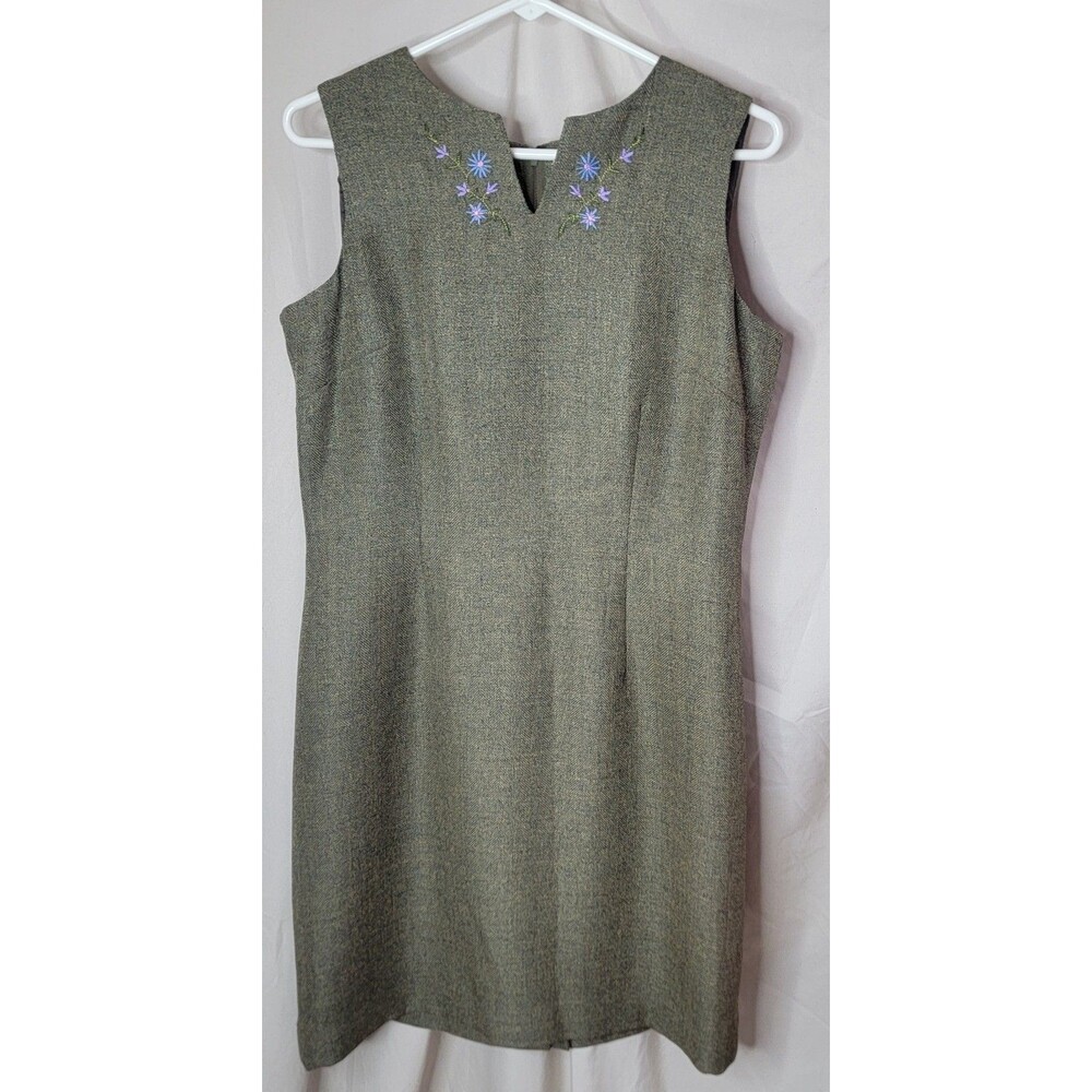 VTG Villager Womens Size 12P Olive Green Embroidered Shift Dress Modest Floral